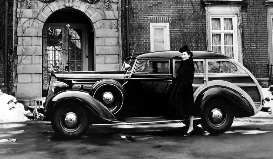 Packard 120 Station Wagon by Monart Motors 1937 года  (фото 3 из 3)